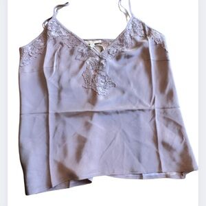 Women's Lace Accent Tank Top - Light Pink